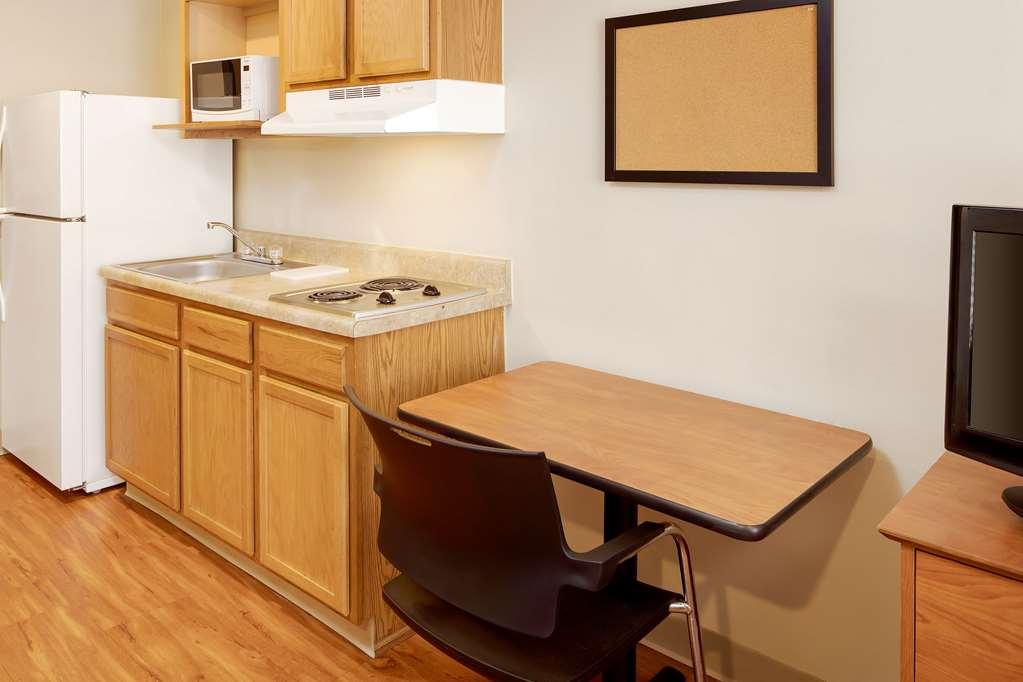 Extended Stay America Select Suites - Akron - South Portage Lakes 部屋 写真